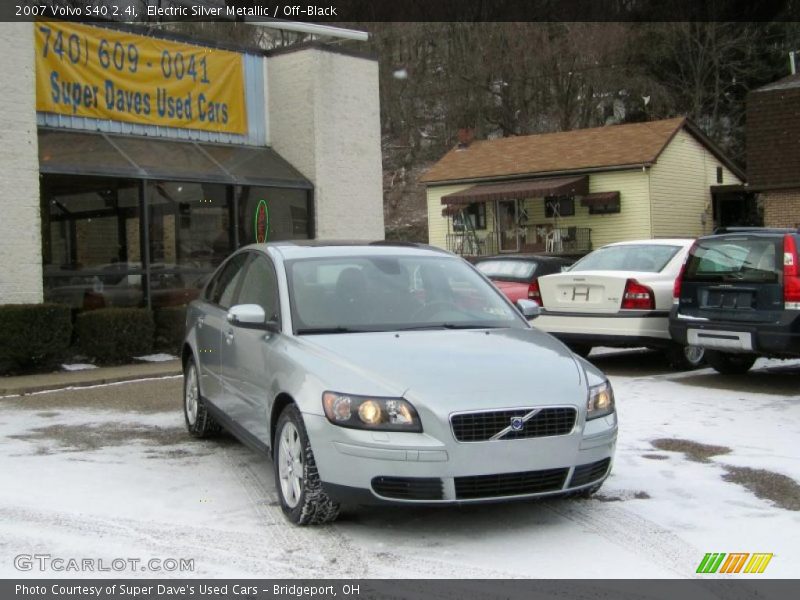 Electric Silver Metallic / Off-Black 2007 Volvo S40 2.4i