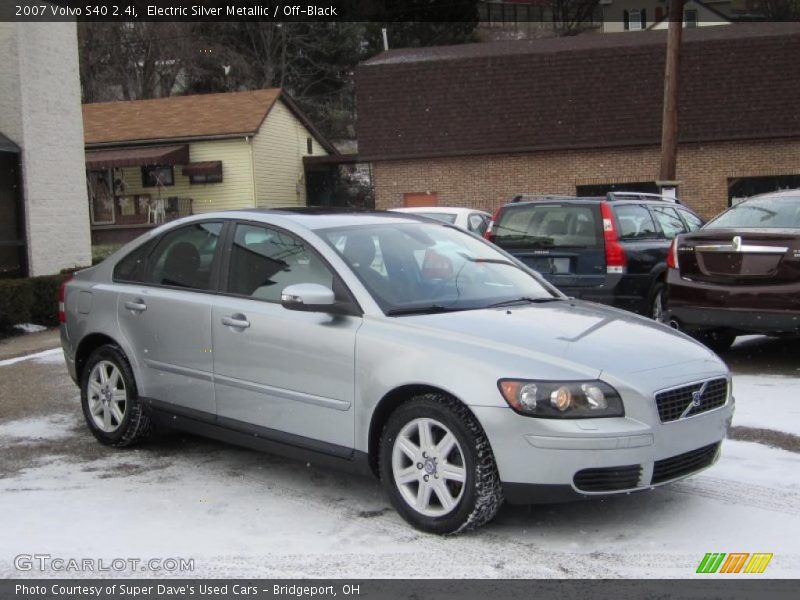 Electric Silver Metallic / Off-Black 2007 Volvo S40 2.4i