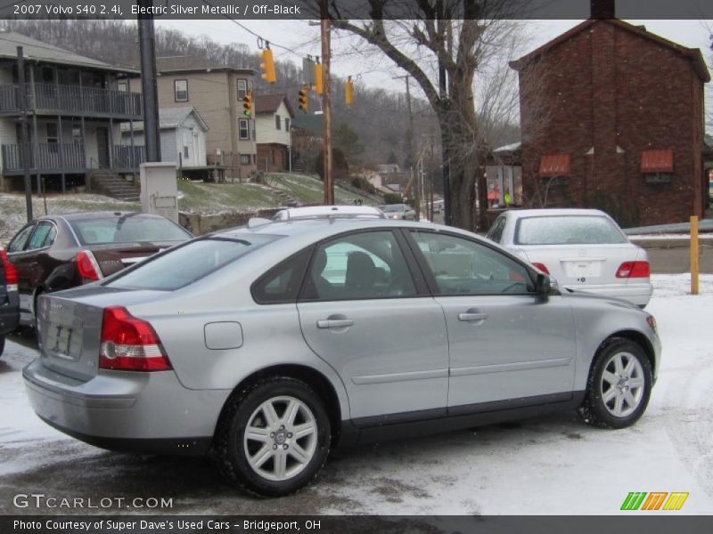 Electric Silver Metallic / Off-Black 2007 Volvo S40 2.4i