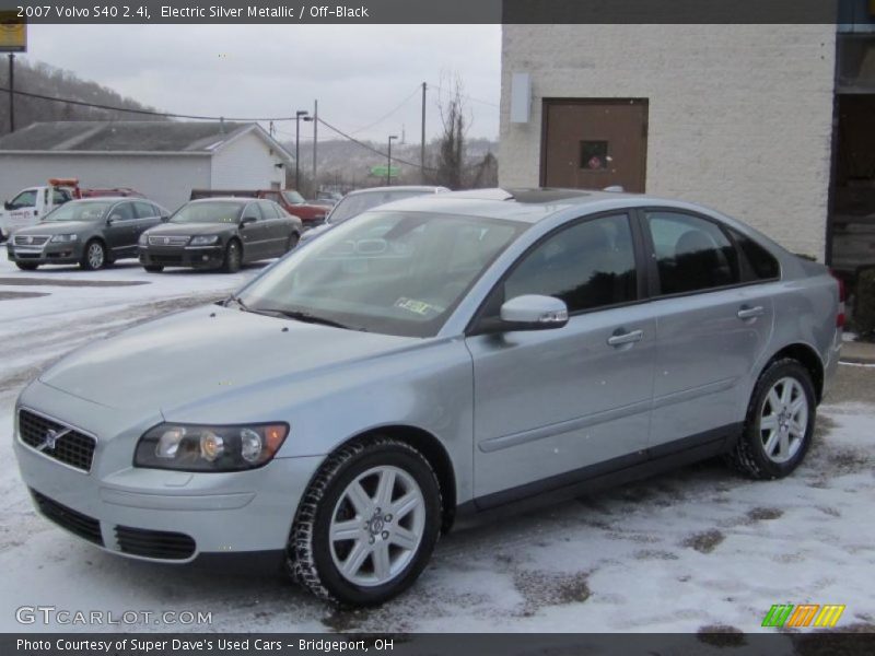 Electric Silver Metallic / Off-Black 2007 Volvo S40 2.4i