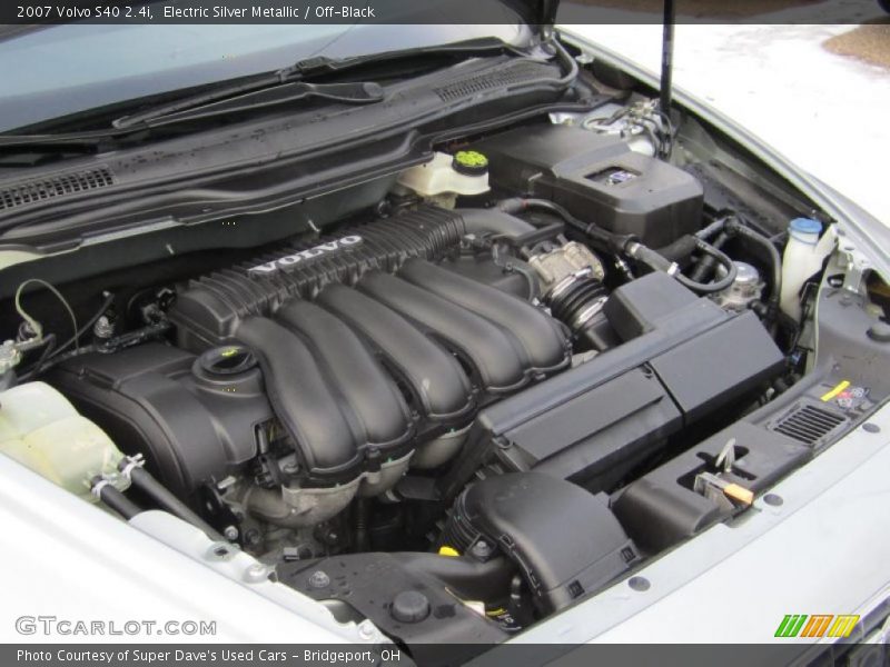 Electric Silver Metallic / Off-Black 2007 Volvo S40 2.4i