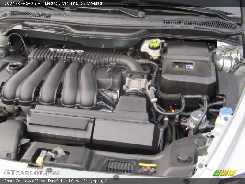 Electric Silver Metallic / Off-Black 2007 Volvo S40 2.4i