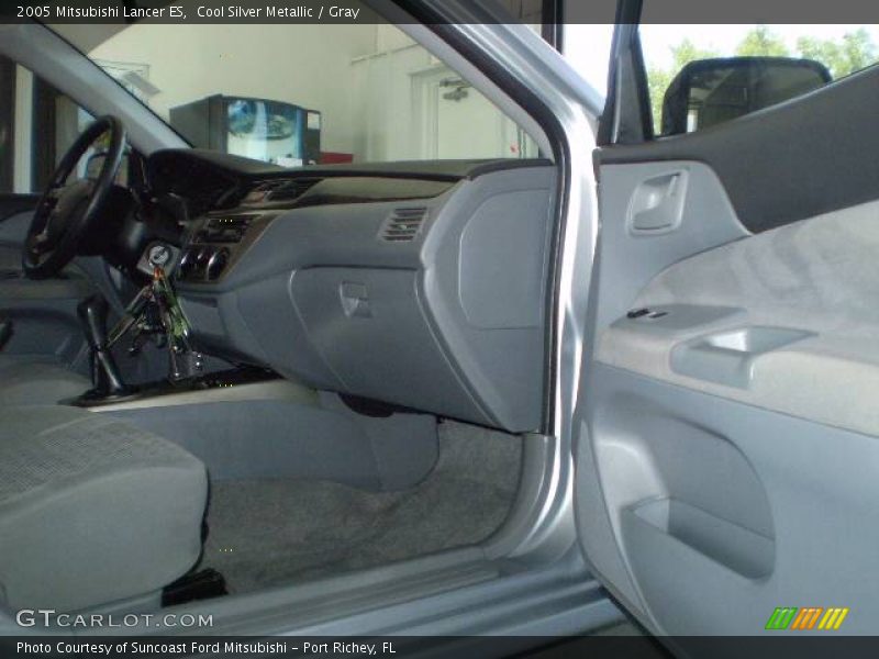 Cool Silver Metallic / Gray 2005 Mitsubishi Lancer ES