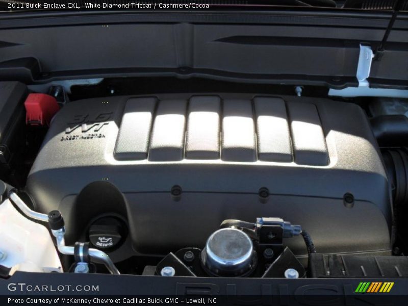 White Diamond Tricoat / Cashmere/Cocoa 2011 Buick Enclave CXL