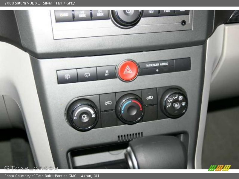 Silver Pearl / Gray 2008 Saturn VUE XE