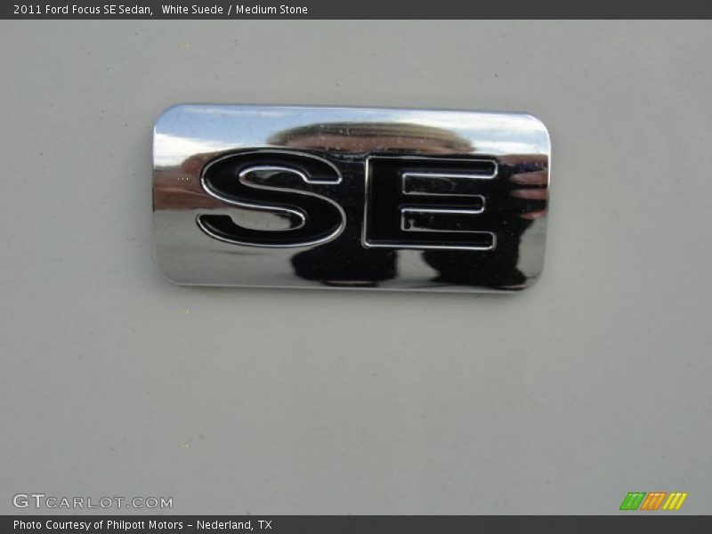 White Suede / Medium Stone 2011 Ford Focus SE Sedan