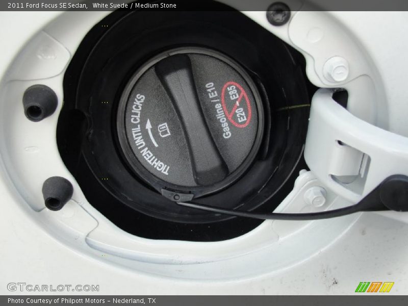 White Suede / Medium Stone 2011 Ford Focus SE Sedan