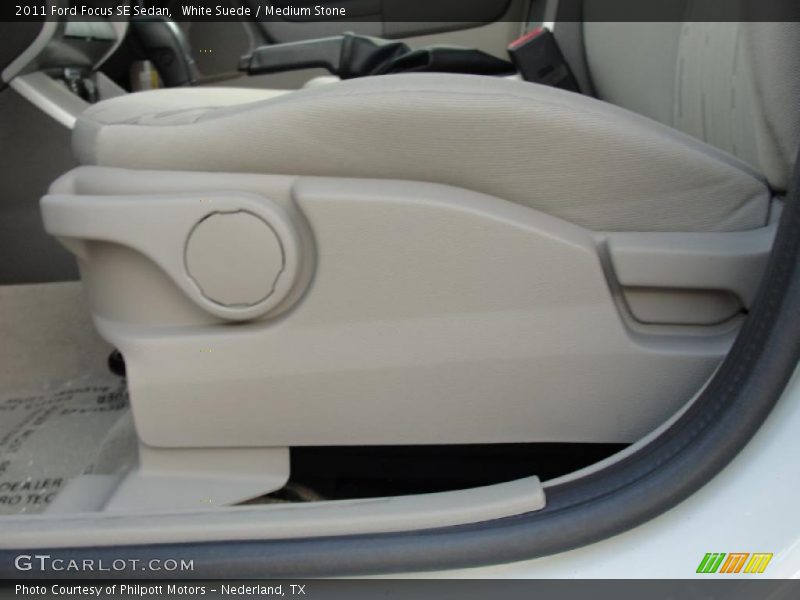 White Suede / Medium Stone 2011 Ford Focus SE Sedan