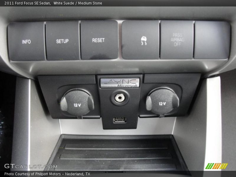 White Suede / Medium Stone 2011 Ford Focus SE Sedan