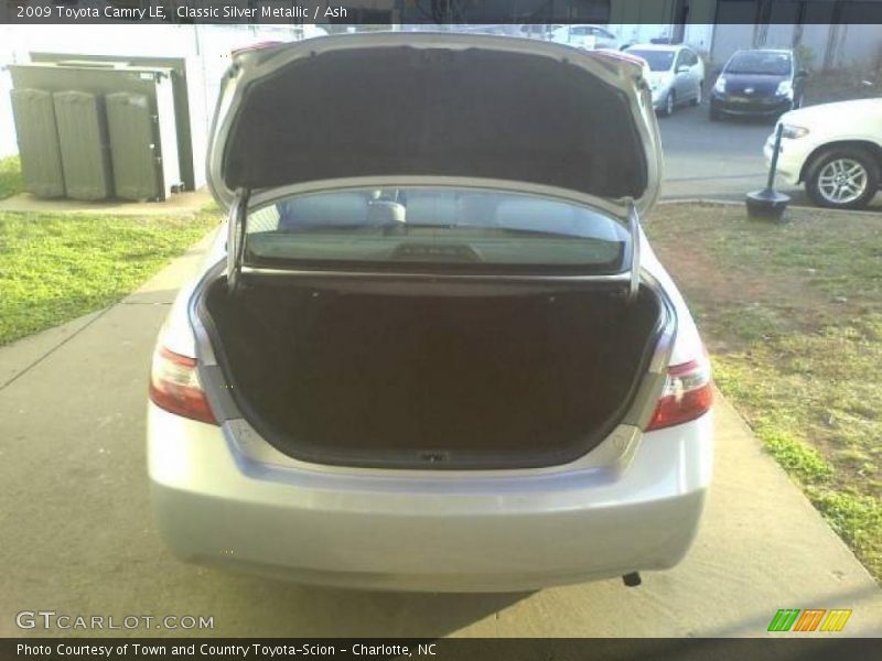 Classic Silver Metallic / Ash 2009 Toyota Camry LE