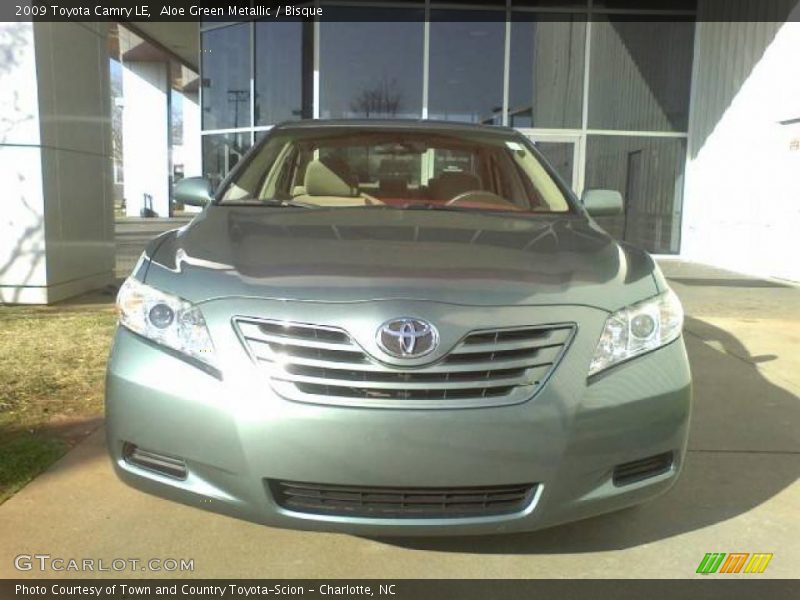 Aloe Green Metallic / Bisque 2009 Toyota Camry LE