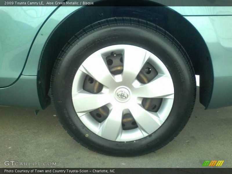 Aloe Green Metallic / Bisque 2009 Toyota Camry LE