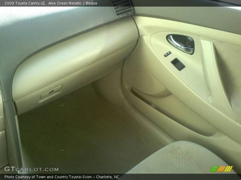 Aloe Green Metallic / Bisque 2009 Toyota Camry LE