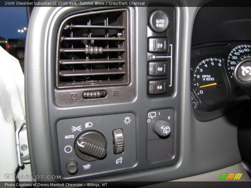 Summit White / Gray/Dark Charcoal 2006 Chevrolet Suburban LS 1500 4x4