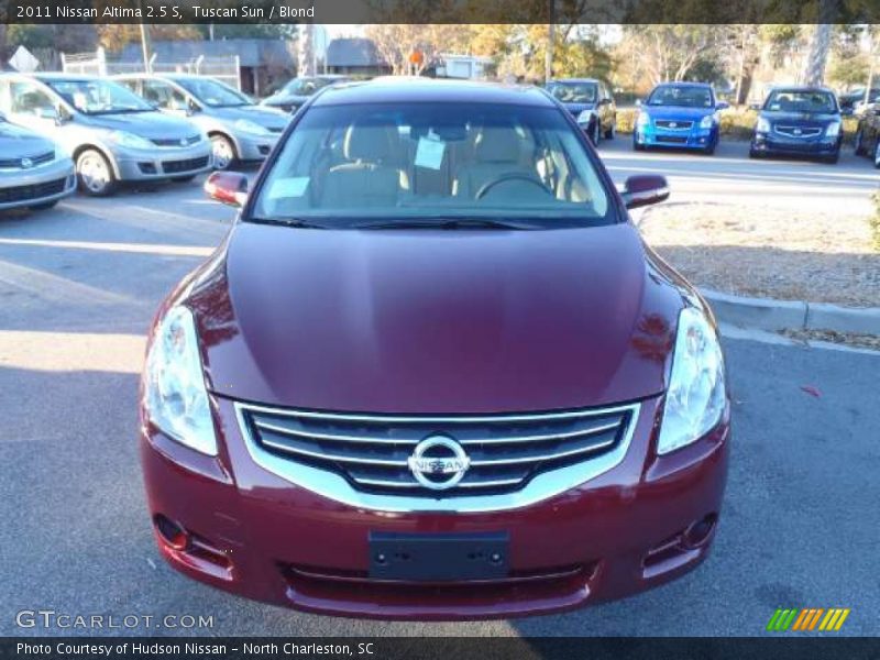 Tuscan Sun / Blond 2011 Nissan Altima 2.5 S