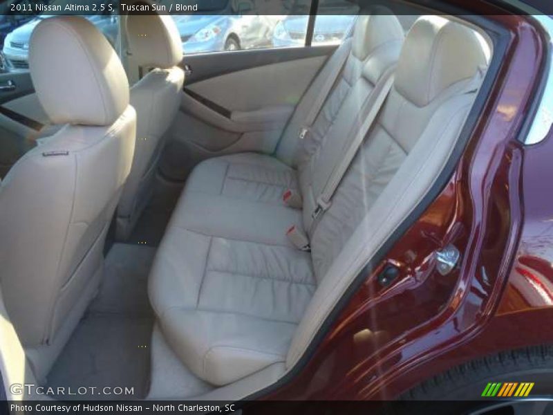 Tuscan Sun / Blond 2011 Nissan Altima 2.5 S