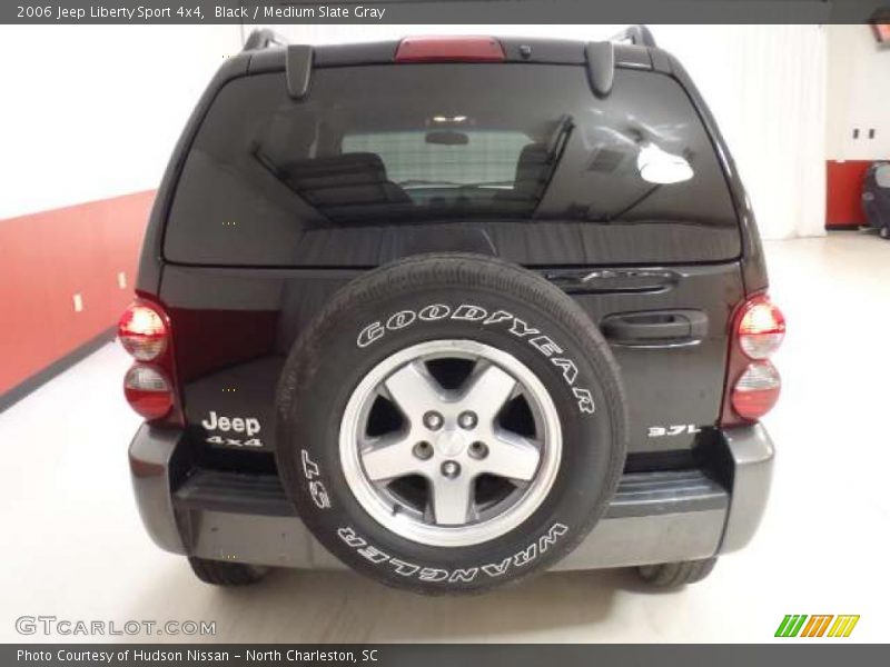 Black / Medium Slate Gray 2006 Jeep Liberty Sport 4x4