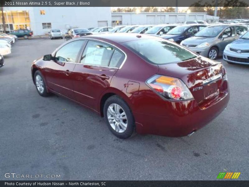 Super Black / Blond 2011 Nissan Altima 2.5 S