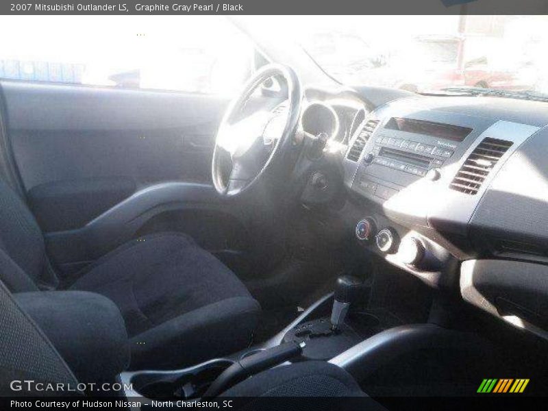 Graphite Gray Pearl / Black 2007 Mitsubishi Outlander LS