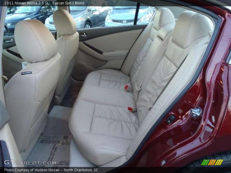 Tuscan Sun / Blond 2011 Nissan Altima 2.5 SL
