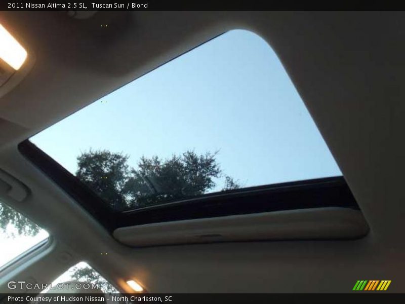 Tuscan Sun / Blond 2011 Nissan Altima 2.5 SL