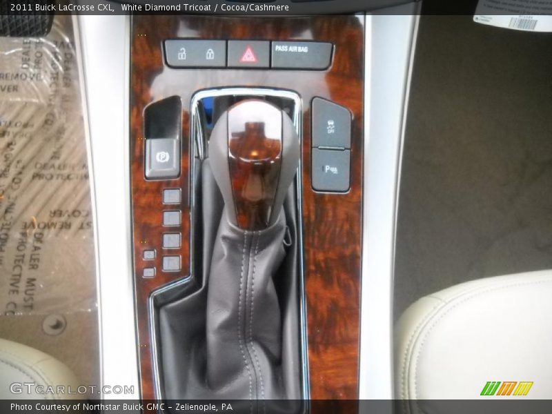 White Diamond Tricoat / Cocoa/Cashmere 2011 Buick LaCrosse CXL