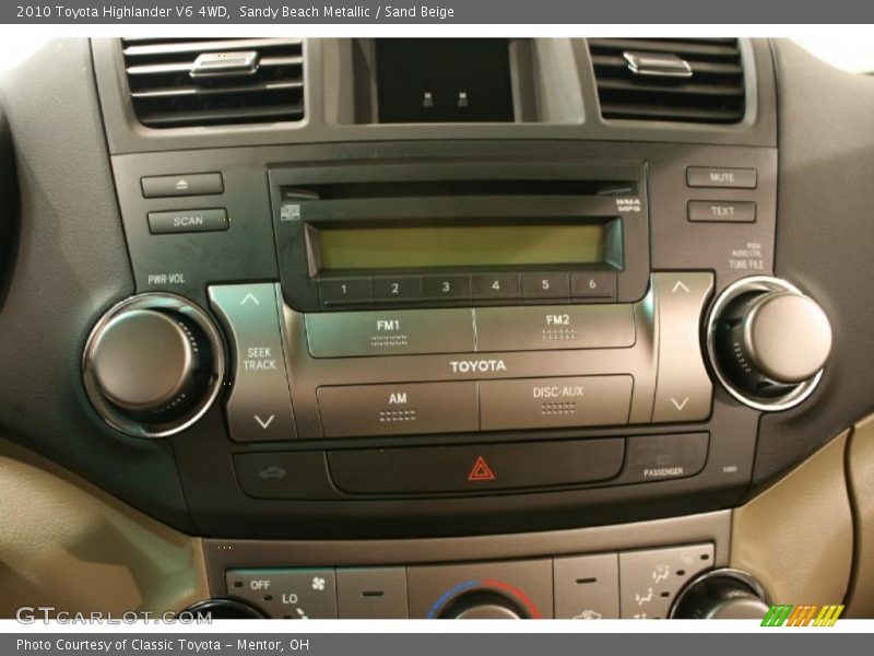 Sandy Beach Metallic / Sand Beige 2010 Toyota Highlander V6 4WD