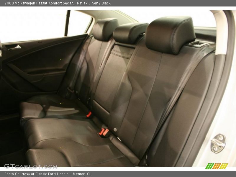 Reflex Silver / Black 2008 Volkswagen Passat Komfort Sedan
