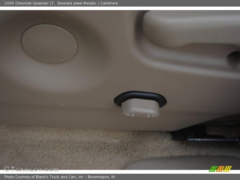 Emerald Jewel Metallic / Cashmere 2006 Chevrolet Uplander LT