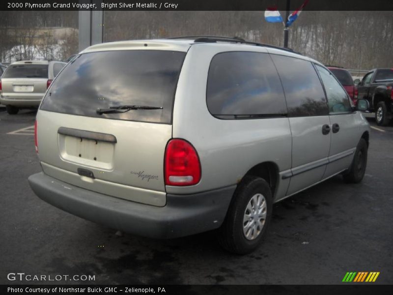 Bright Silver Metallic / Grey 2000 Plymouth Grand Voyager