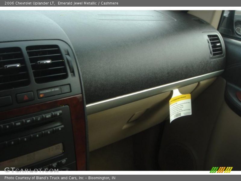 Emerald Jewel Metallic / Cashmere 2006 Chevrolet Uplander LT