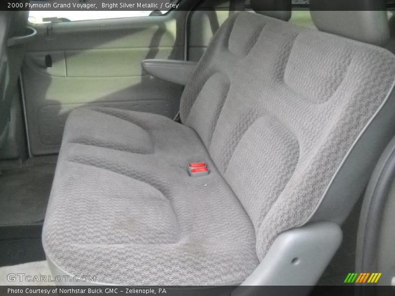 Bright Silver Metallic / Grey 2000 Plymouth Grand Voyager