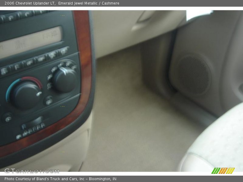Emerald Jewel Metallic / Cashmere 2006 Chevrolet Uplander LT
