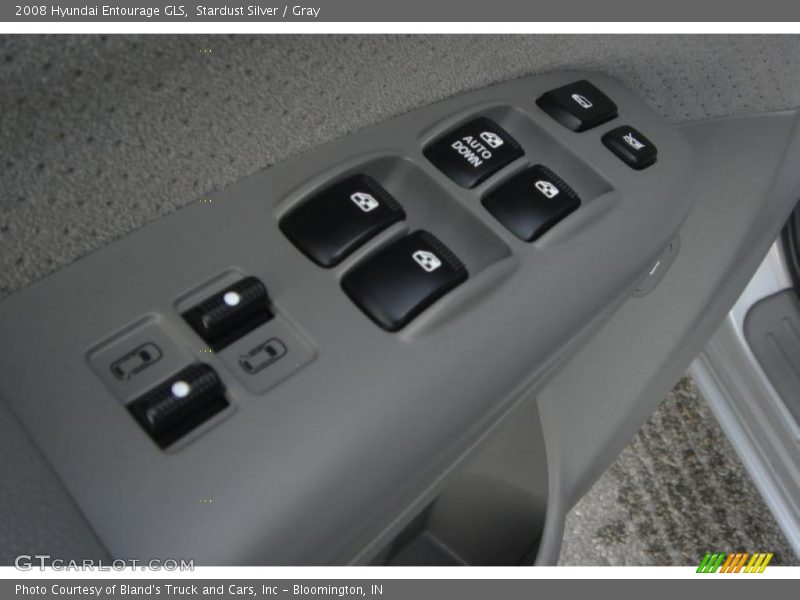 Stardust Silver / Gray 2008 Hyundai Entourage GLS