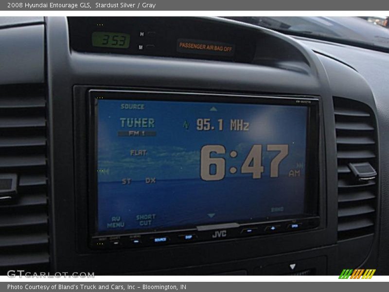Stardust Silver / Gray 2008 Hyundai Entourage GLS