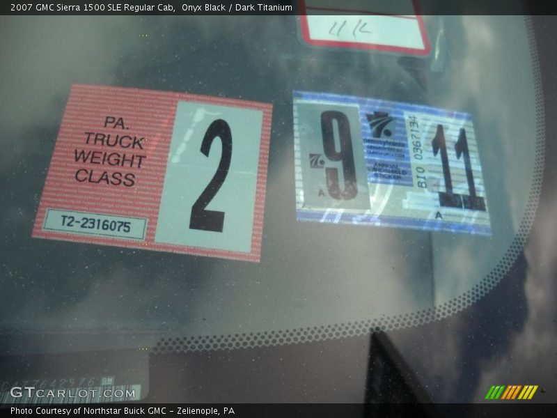 Onyx Black / Dark Titanium 2007 GMC Sierra 1500 SLE Regular Cab