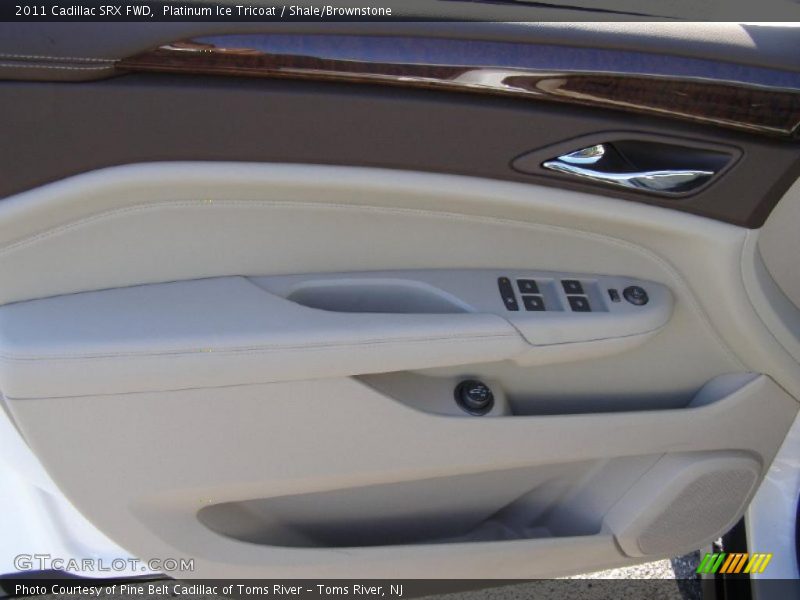 Platinum Ice Tricoat / Shale/Brownstone 2011 Cadillac SRX FWD