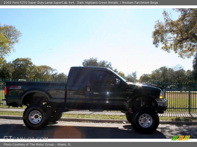 Dark Highland Green Metallic / Medium Parchment Beige 2003 Ford F250 Super Duty Lariat SuperCab 4x4