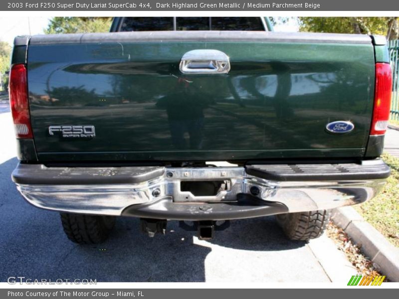 Dark Highland Green Metallic / Medium Parchment Beige 2003 Ford F250 Super Duty Lariat SuperCab 4x4