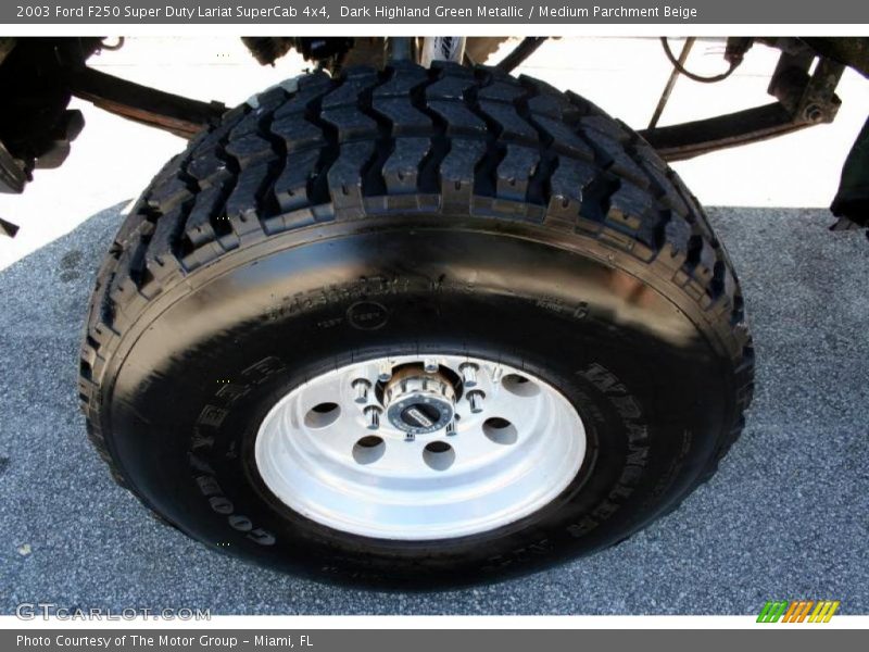 Dark Highland Green Metallic / Medium Parchment Beige 2003 Ford F250 Super Duty Lariat SuperCab 4x4