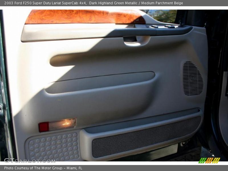 Dark Highland Green Metallic / Medium Parchment Beige 2003 Ford F250 Super Duty Lariat SuperCab 4x4