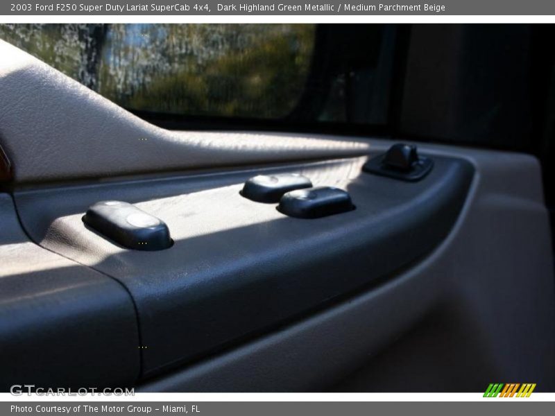 Dark Highland Green Metallic / Medium Parchment Beige 2003 Ford F250 Super Duty Lariat SuperCab 4x4