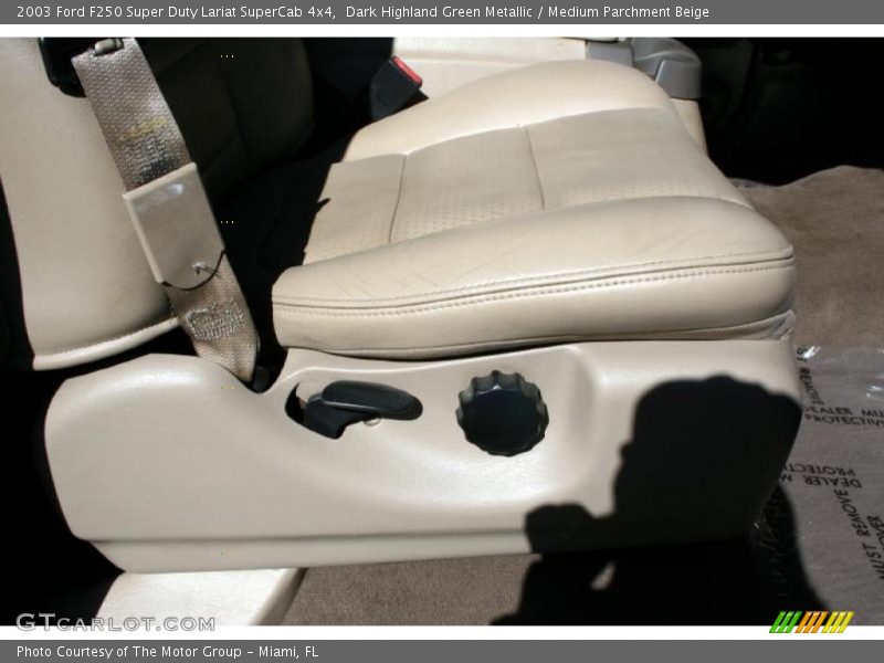 Dark Highland Green Metallic / Medium Parchment Beige 2003 Ford F250 Super Duty Lariat SuperCab 4x4