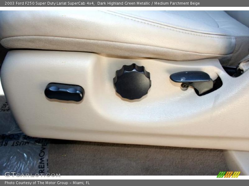 Dark Highland Green Metallic / Medium Parchment Beige 2003 Ford F250 Super Duty Lariat SuperCab 4x4