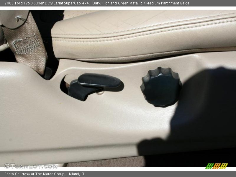 Dark Highland Green Metallic / Medium Parchment Beige 2003 Ford F250 Super Duty Lariat SuperCab 4x4