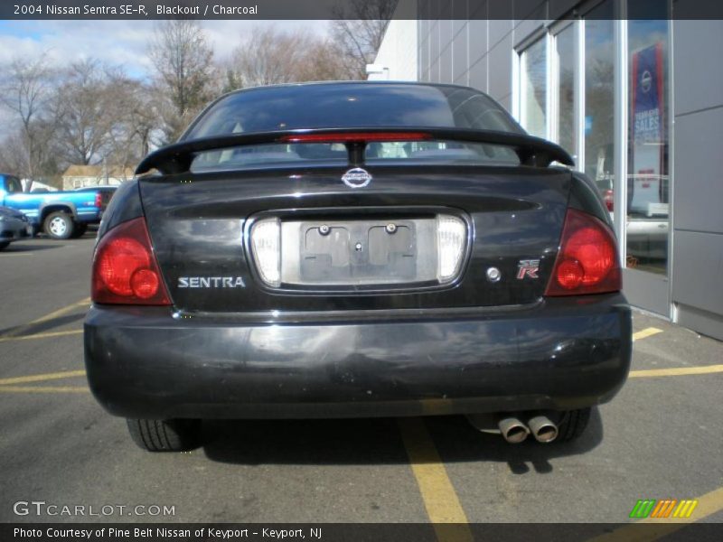 Blackout / Charcoal 2004 Nissan Sentra SE-R