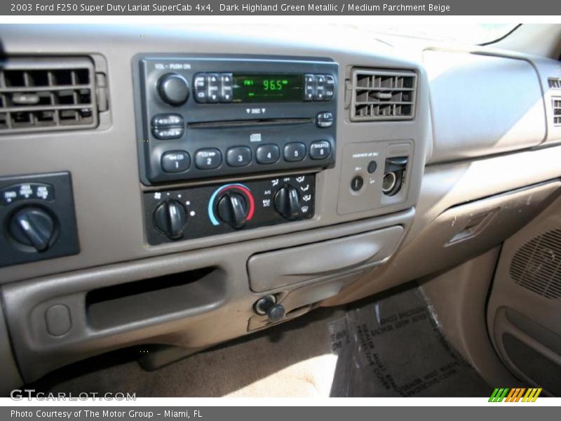 Dark Highland Green Metallic / Medium Parchment Beige 2003 Ford F250 Super Duty Lariat SuperCab 4x4