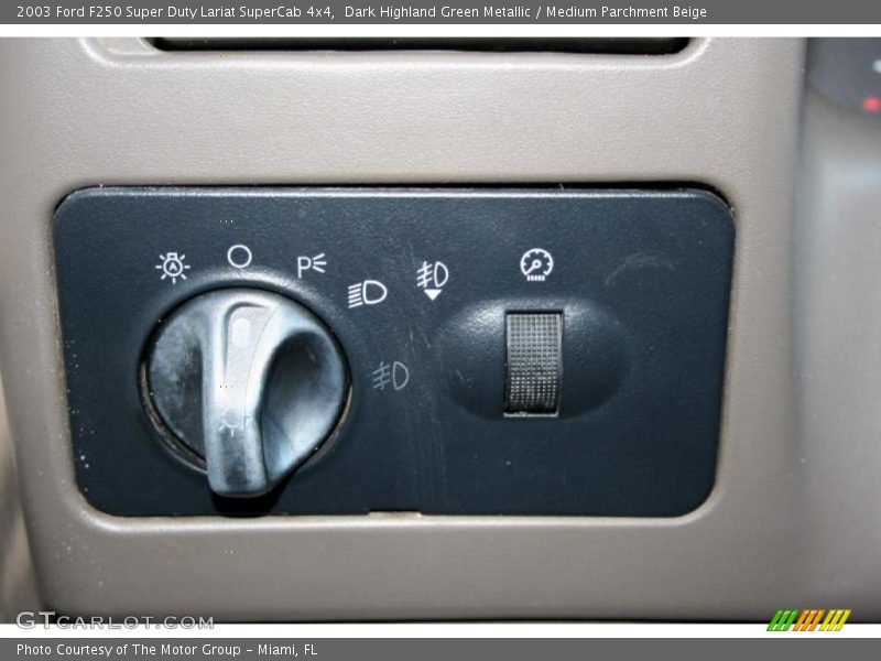 Dark Highland Green Metallic / Medium Parchment Beige 2003 Ford F250 Super Duty Lariat SuperCab 4x4