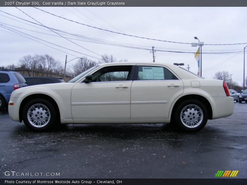 Cool Vanilla / Dark Slate Gray/Light Graystone 2007 Chrysler 300