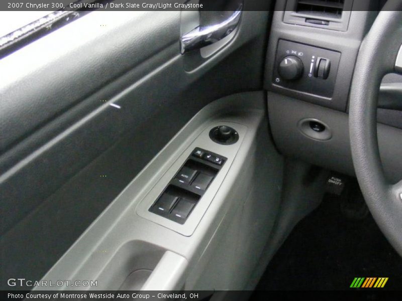 Cool Vanilla / Dark Slate Gray/Light Graystone 2007 Chrysler 300
